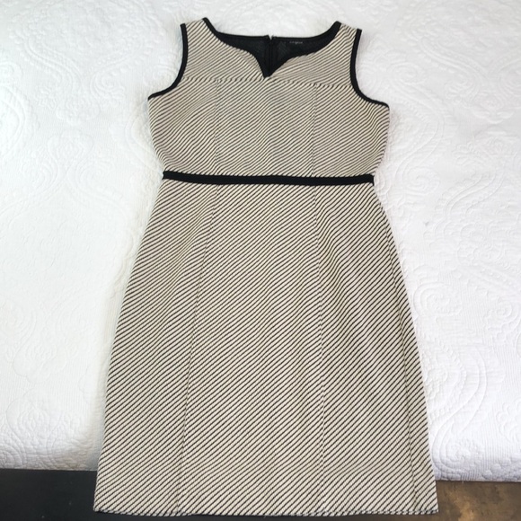 Ann Taylor Black and Cream Striped Mini Dress  Size 2 - Picture 12 of 12